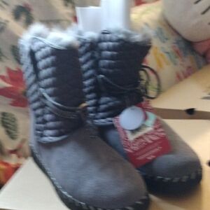 Muk Luks Gray Winter Plush Boots Dark Grey Sz 9.5 NIB